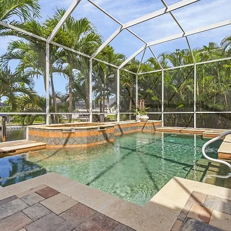 Luxury Villa, Private Pool And Canal View - Villa Coral Grand - Roelens